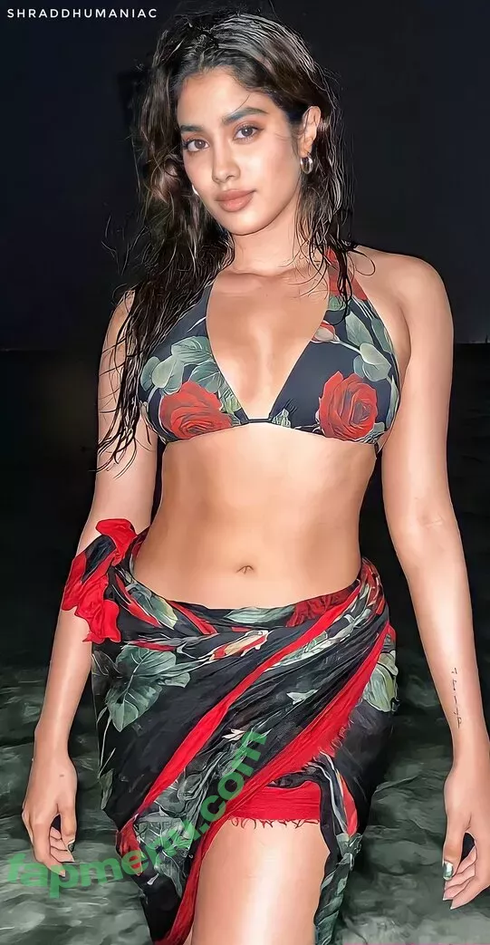Janhvi Kapoor nude photo #0010 (janhvikapoor / janhvikapoorr)