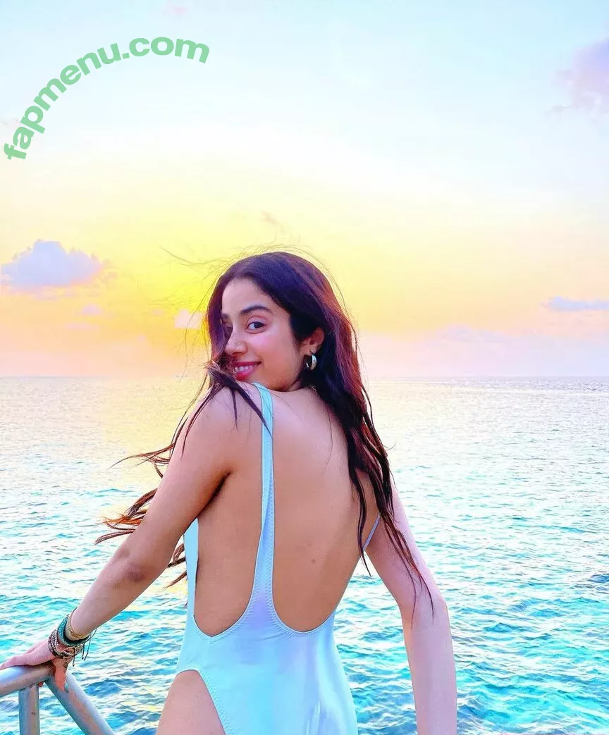 Janhvi Kapoor nude photo #0025 (janhvikapoor / janhvikapoorr)