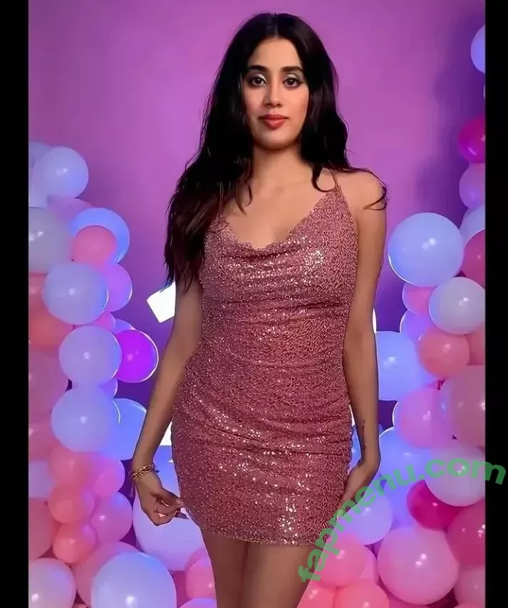 Janhvi Kapoor nude photo #0030 (janhvikapoor / janhvikapoorr)