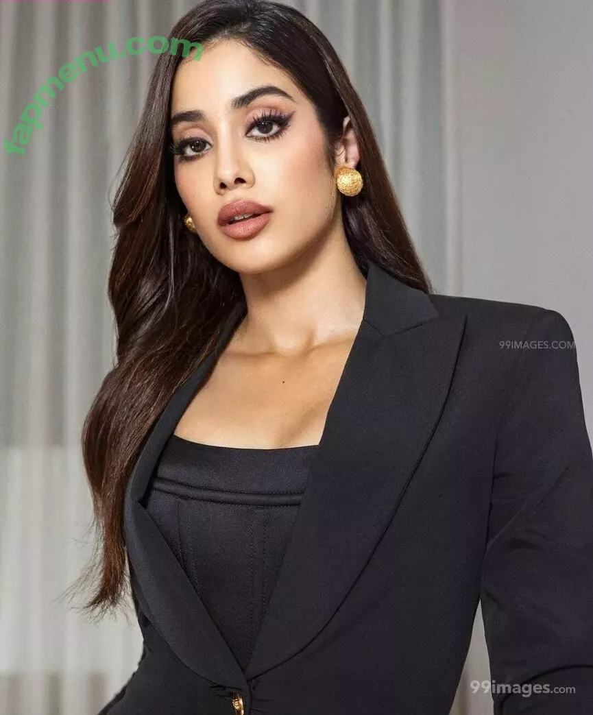 Janhvi Kapoor nude photo #0059 (janhvikapoor / janhvikapoorr)