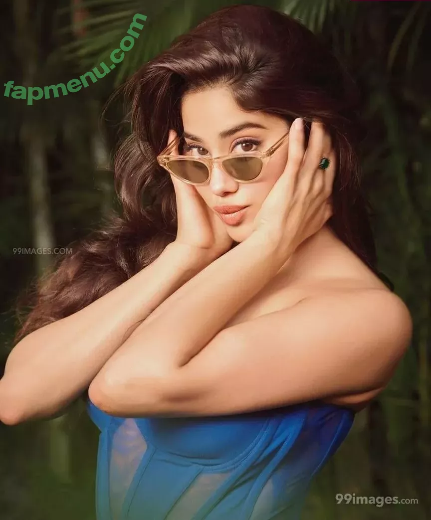 Janhvi Kapoor nude photo #0085 (janhvikapoor / janhvikapoorr)