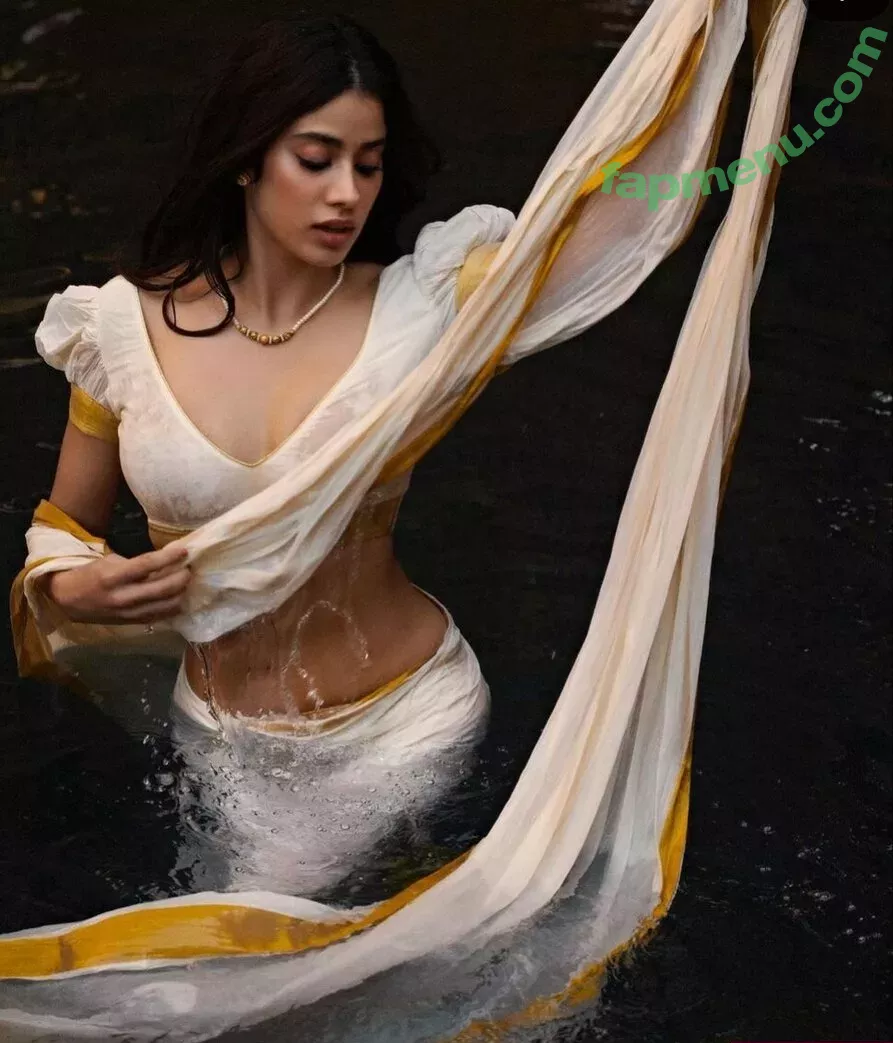 Janhvi Kapoor nude photo #0122 (janhvikapoor / janhvikapoorr)