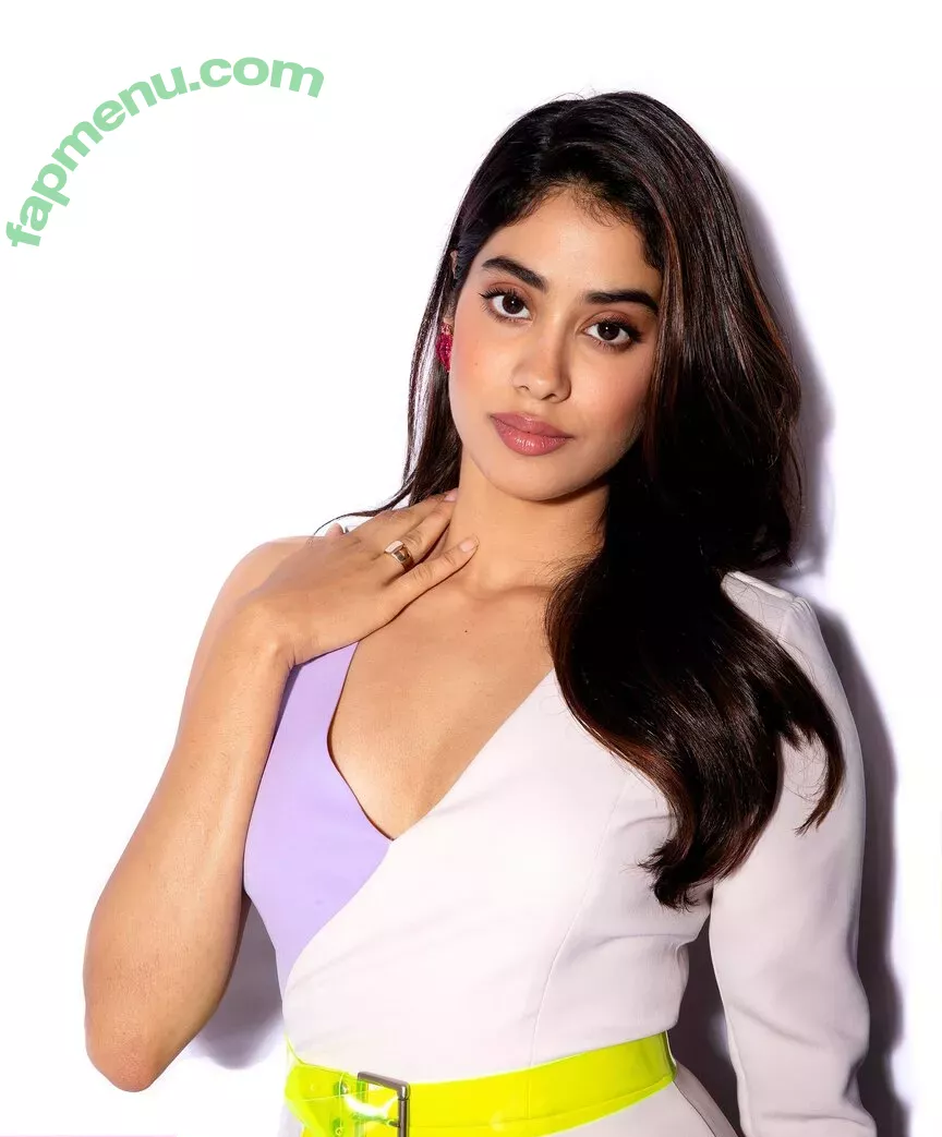 Janhvi Kapoor nude photo #0185 (janhvikapoor / janhvikapoorr)