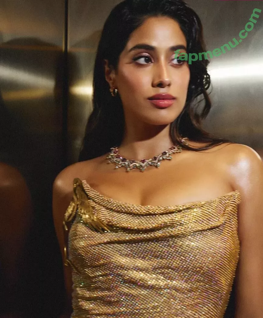 Janhvi Kapoor nude photo #0190 (janhvikapoor / janhvikapoorr)