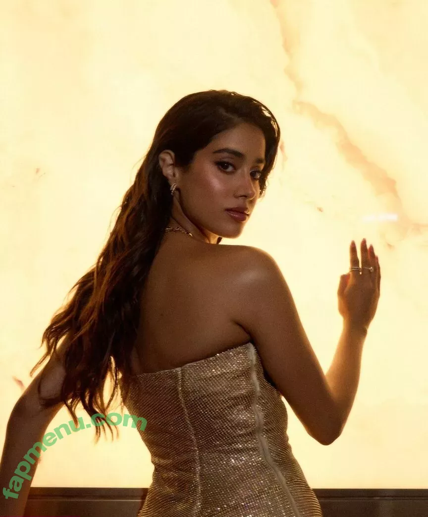 Janhvi Kapoor nude photo #0193 (janhvikapoor / janhvikapoorr)