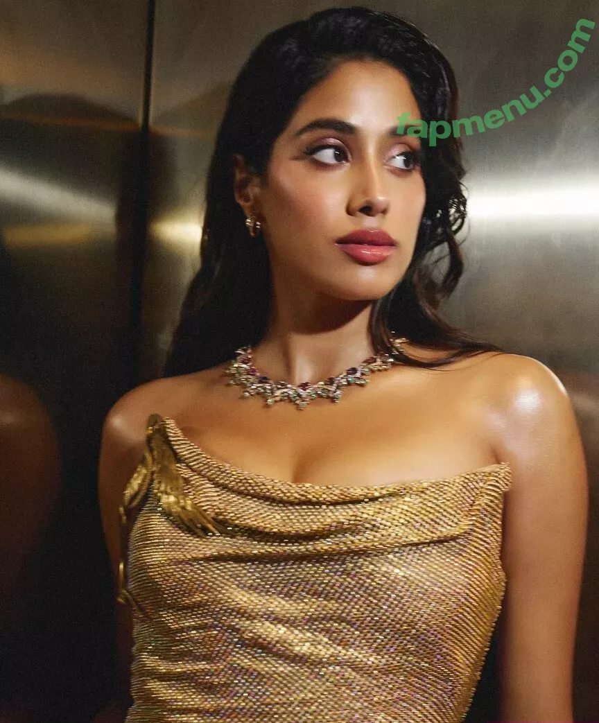 Janhvi Kapoor nude photo #0202 (janhvikapoor / janhvikapoorr)