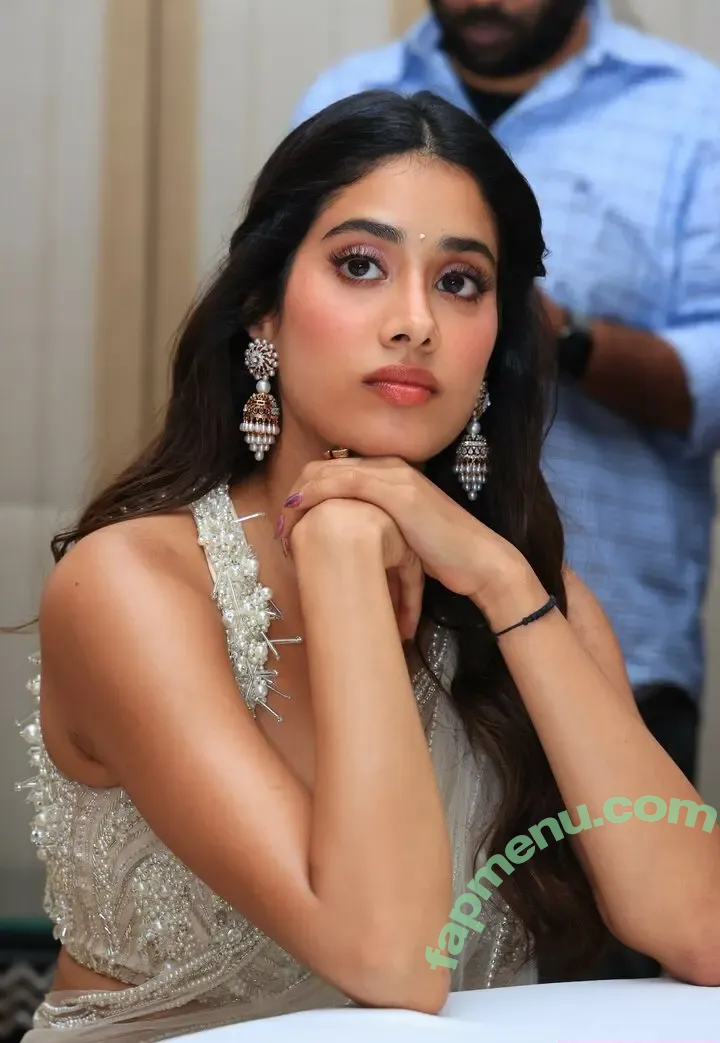 Janhvi Kapoor nude photo #0228 (janhvikapoor / janhvikapoorr)