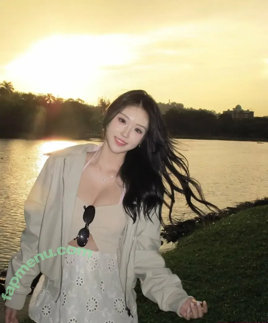 Janice Yoong nude photo #0002 (janice_yoong / janice_yoonggg)