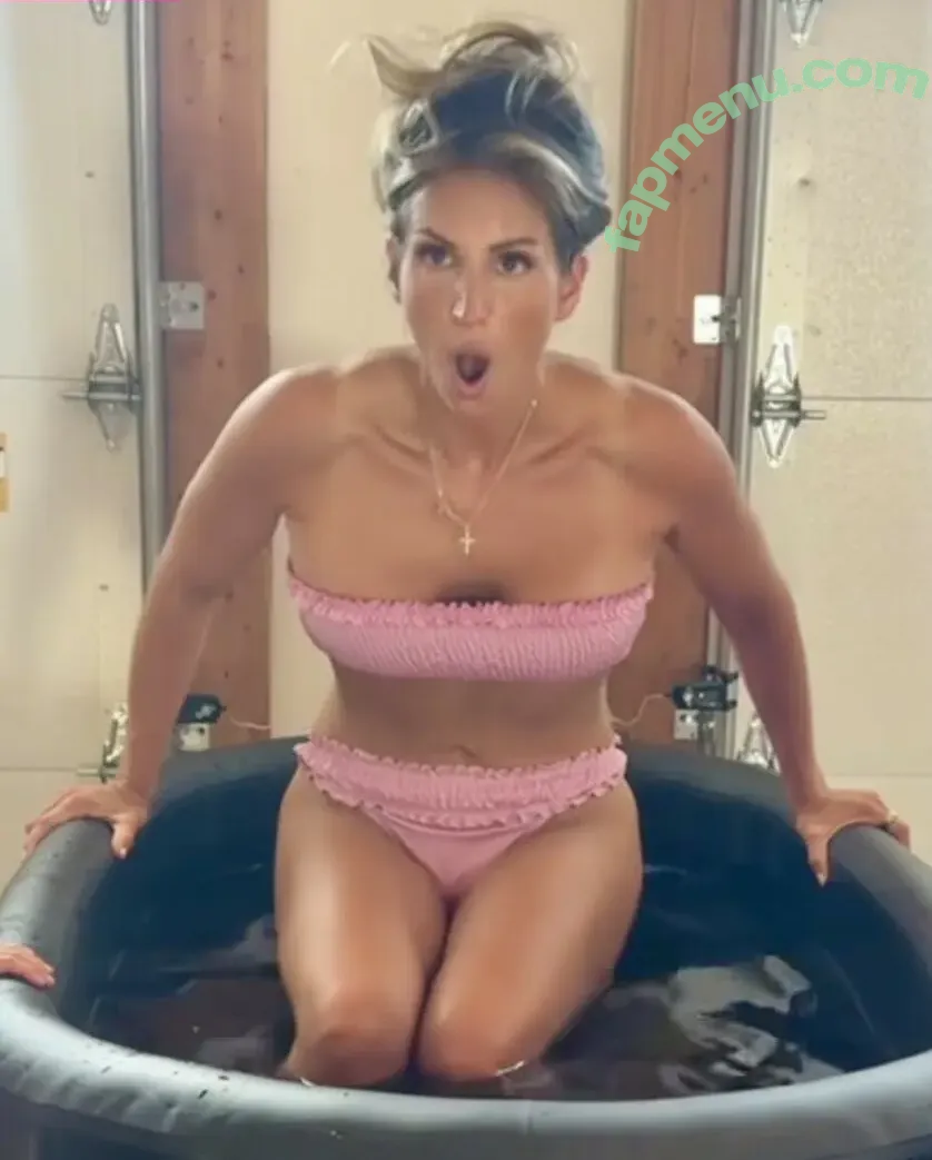 Janie Ippolito nude photo #0017 (janieippolito / jmarieee7 / jmarieee7 