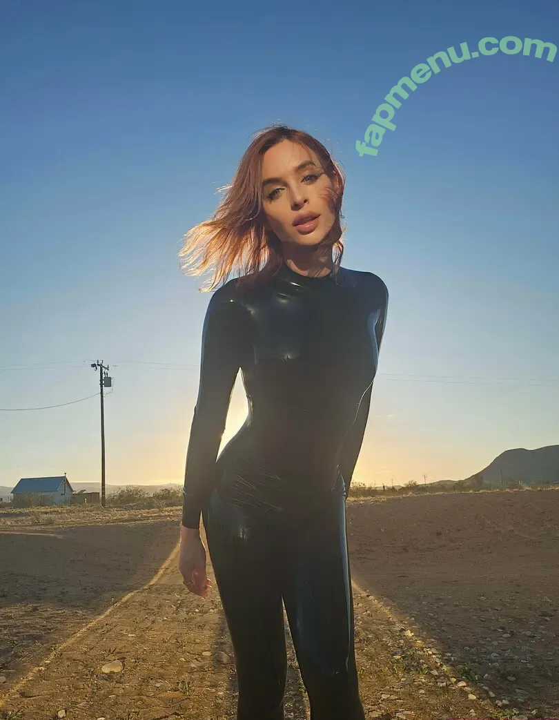 janieblade nude photo #0075 (fitjanieblade)