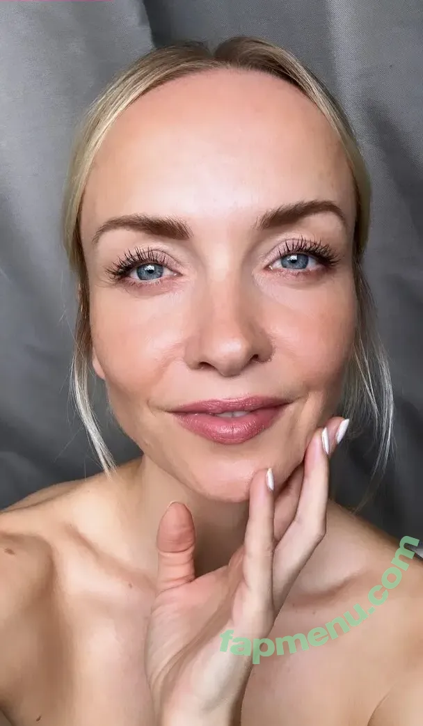 Janin Ullmann nude photo #0120 (janinullmann)