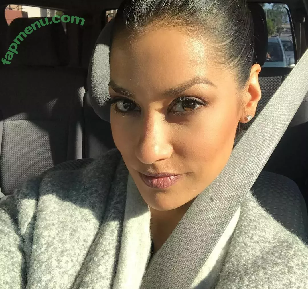 Janina Gavankar nude photo #0071 (janina)