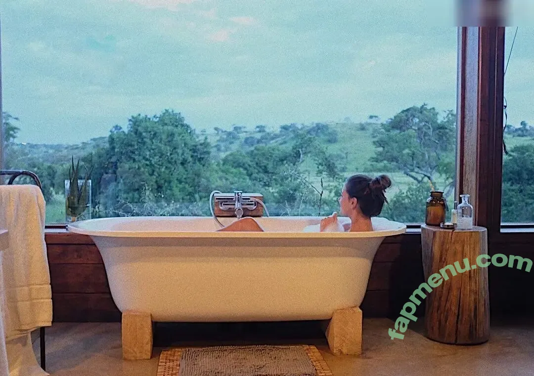 Janina Uhse nude photo #0051 (janinauhse)