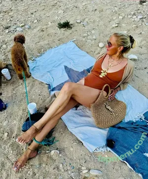 Janine Kunze / janinekunzeofficial nude photo #0235