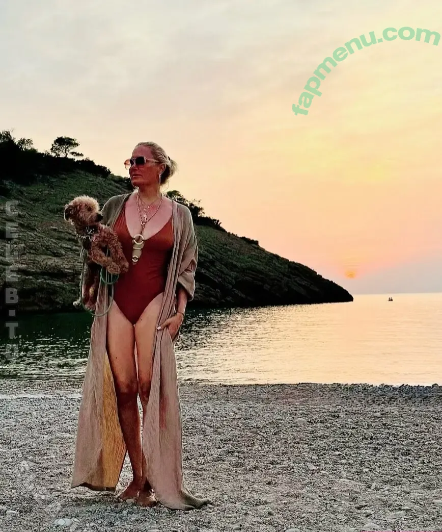 Janine Kunze nude photo #0234 (janinekunzeofficial)