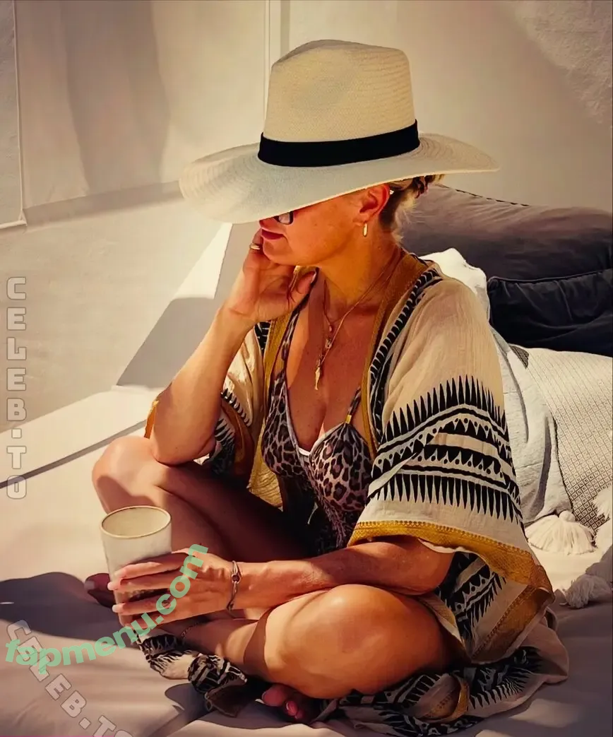 Janine Kunze nude photo #0239 (janinekunzeofficial)