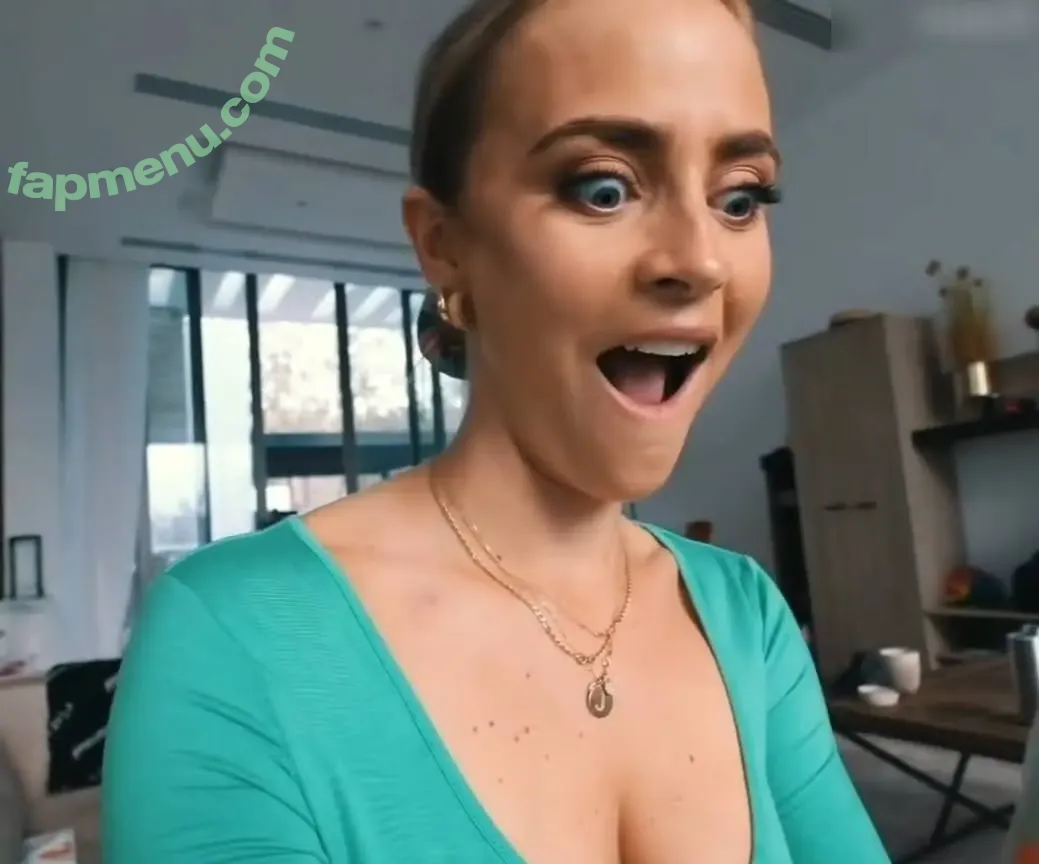 Janni Deler nude photo #0035 (jannid)