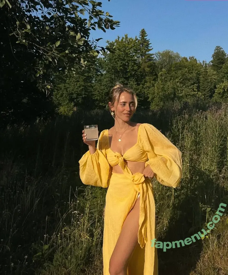 Janni Deler nude photo #0055 (jannid)