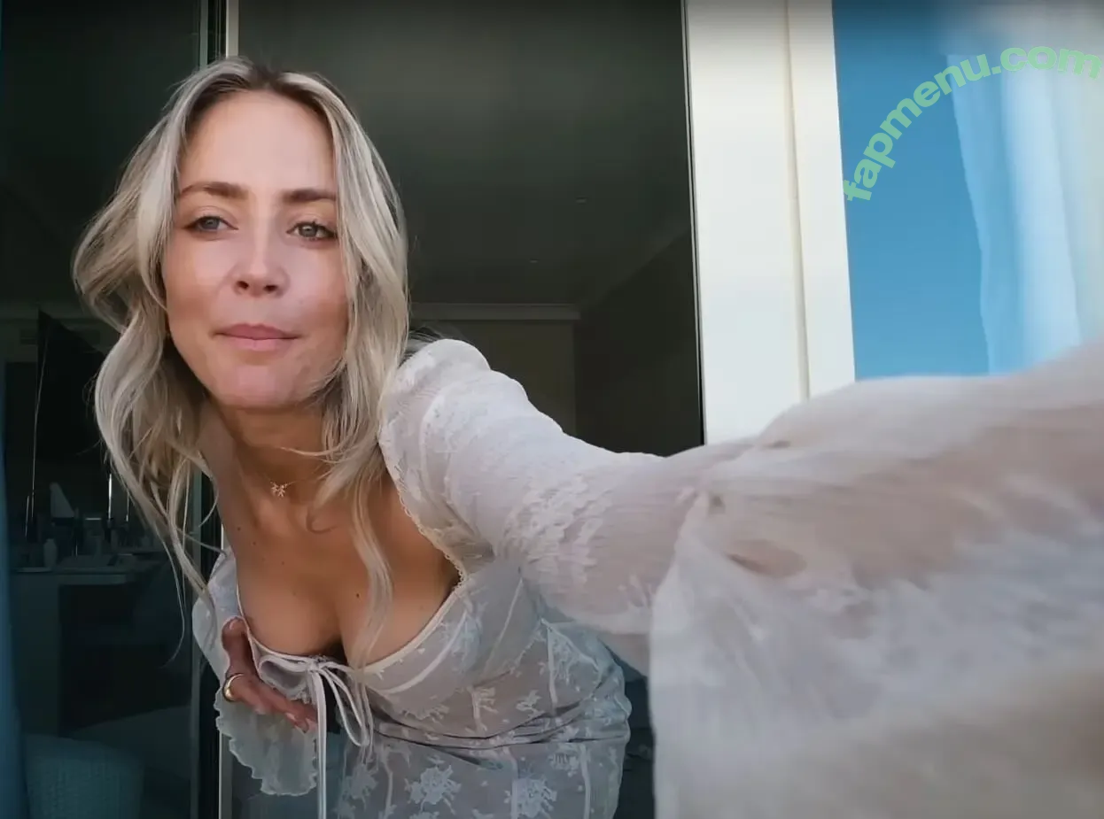 Janni Deler nude photo #0070 (jannid)