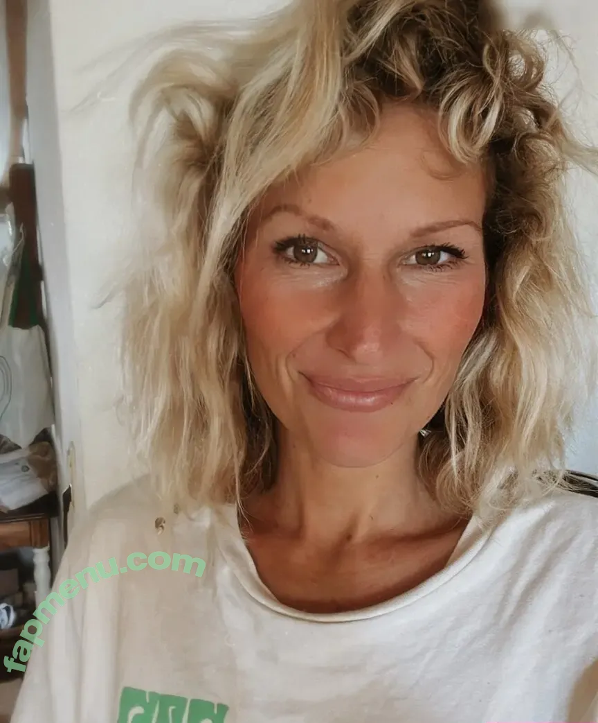 Janni Hönscheid nude photo #0115 (jannihonscheid / thehappytribe)