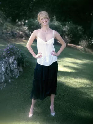 January Jones / januaryjones nude photo #0100