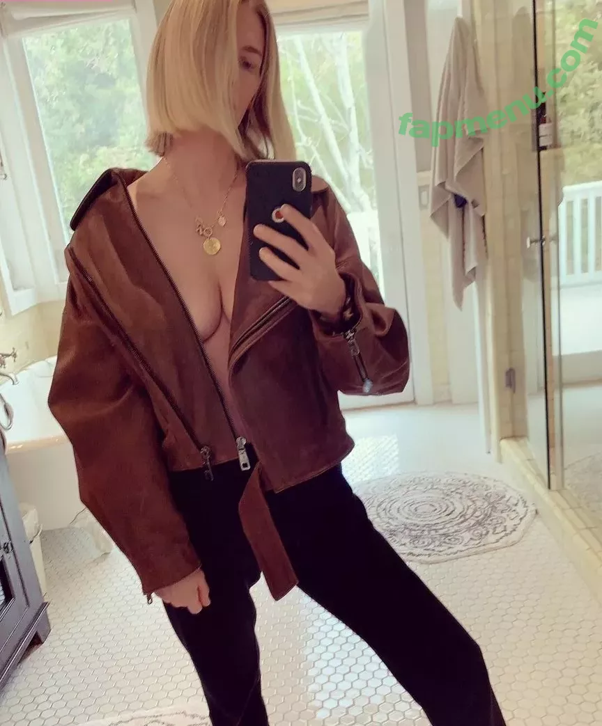 January Jones nude photo #0056 (januaryjones)
