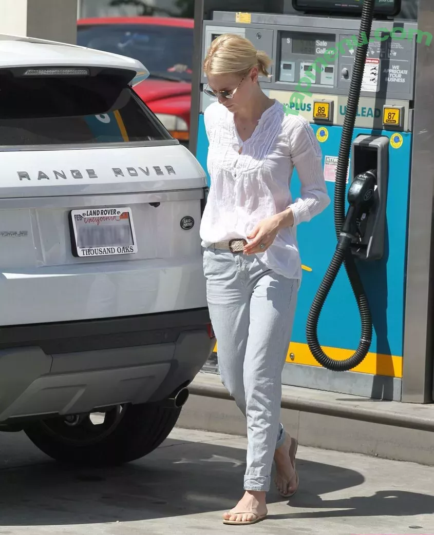 January Jones nude photo #0182 (januaryjones)