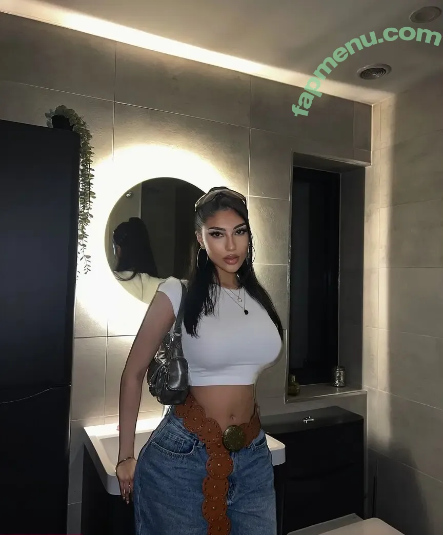 janvee.xo nude photo #0010 (janvee.xo)