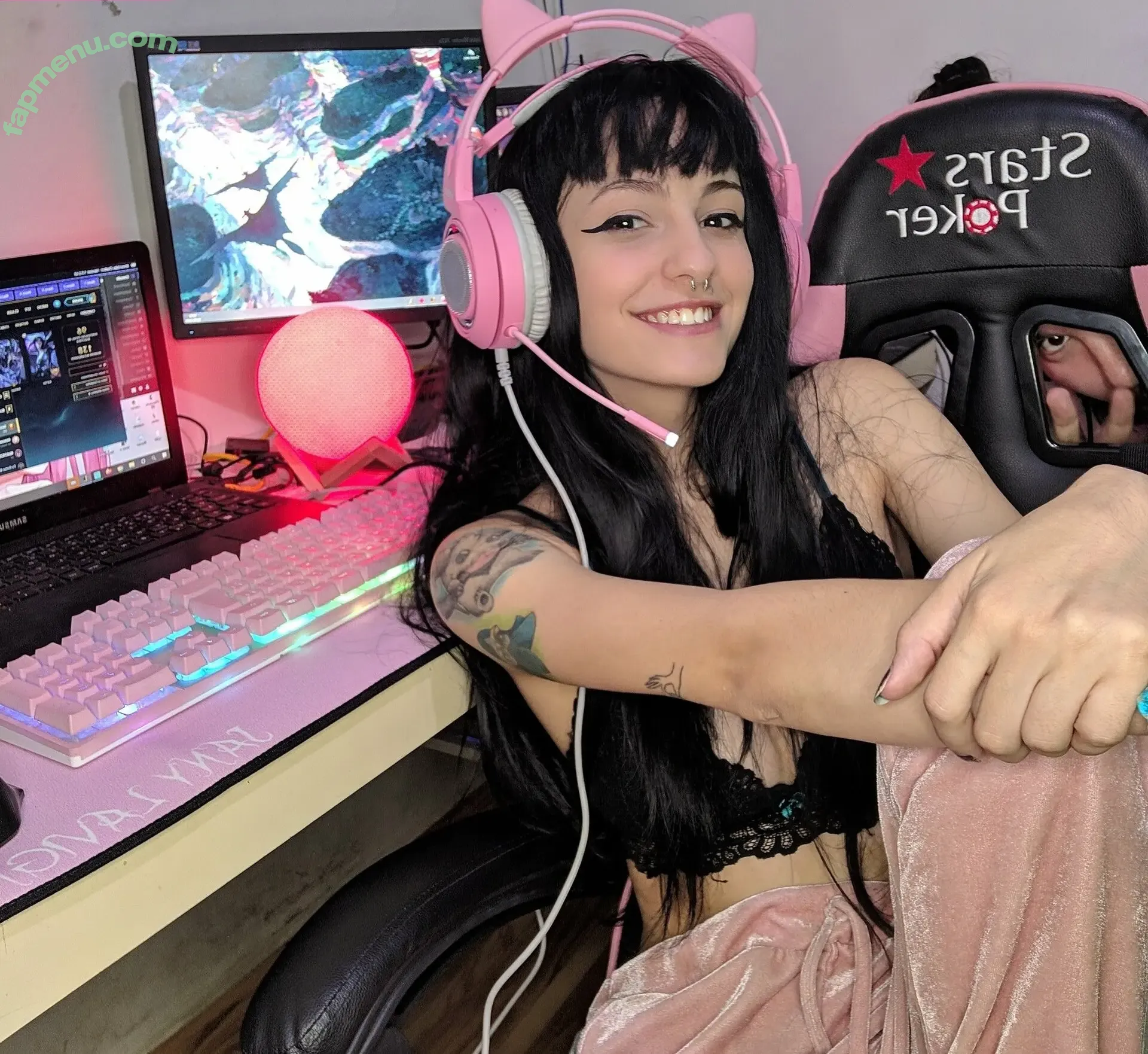 Janylavigne nude photo #0004 (Janylavigne)