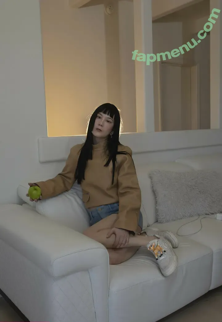 Japanese Breakfast nude photo #0076 (Michelle Zauner / jbrekkie)