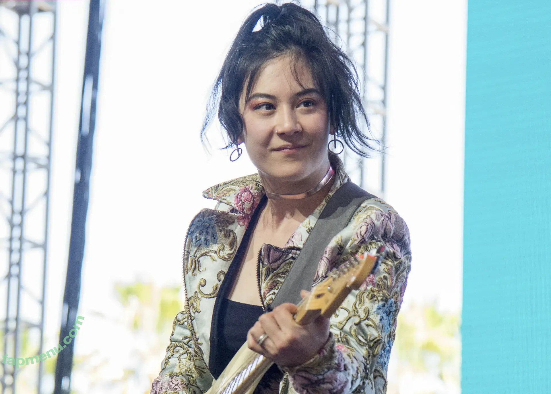 Japanese Breakfast nude photo #0115 (Michelle Zauner / jbrekkie)