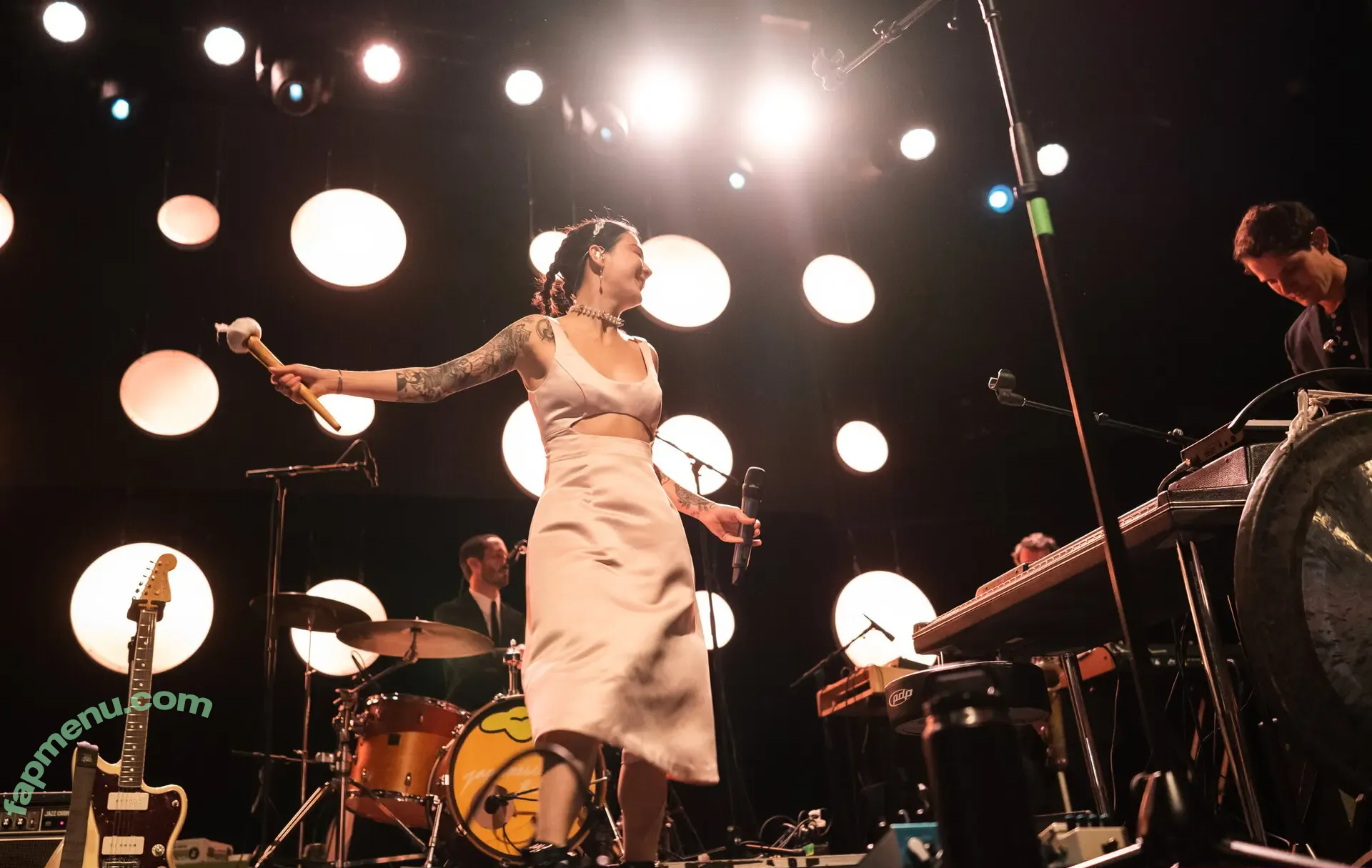 Japanese Breakfast nude photo #0117 (Michelle Zauner / jbrekkie)
