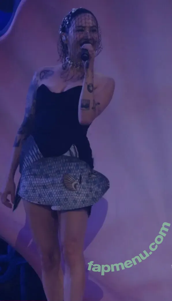 Japanese Breakfast nude photo #0131 (Michelle Zauner / jbrekkie)