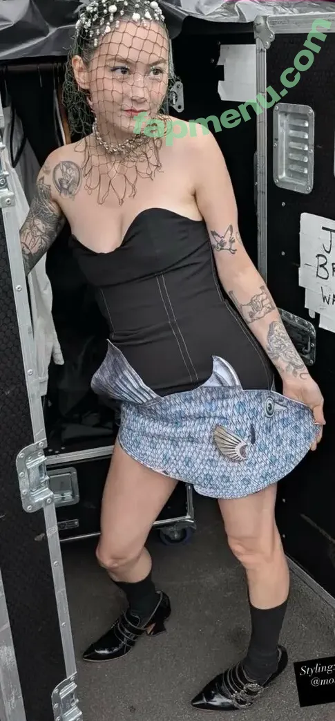 Japanese Breakfast nude photo #0132 (Michelle Zauner / jbrekkie)