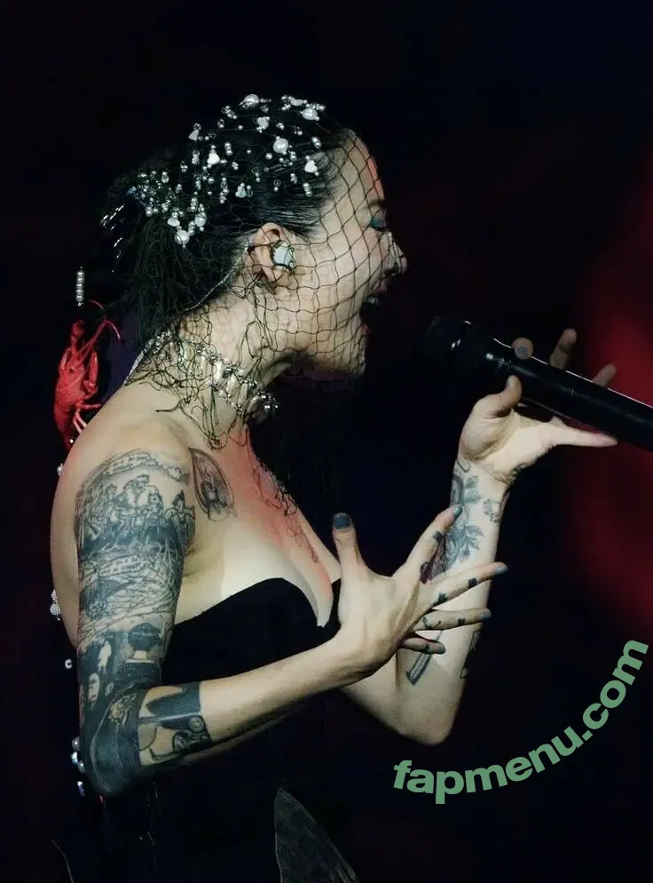 Japanese Breakfast nude photo #0150 (Michelle Zauner / jbrekkie)