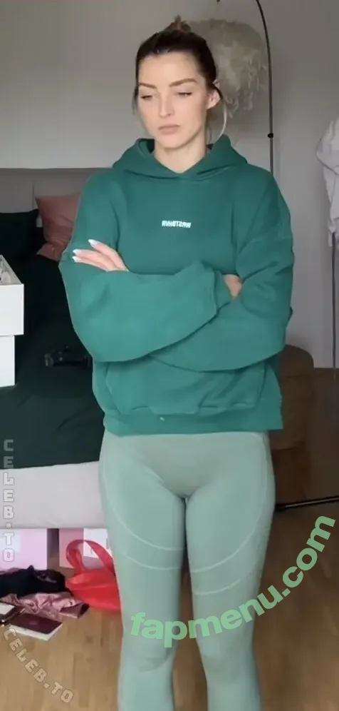 Jaquelyn Reimann nude photo #0208 (Jaquelyn / jaquelyn.rmn)