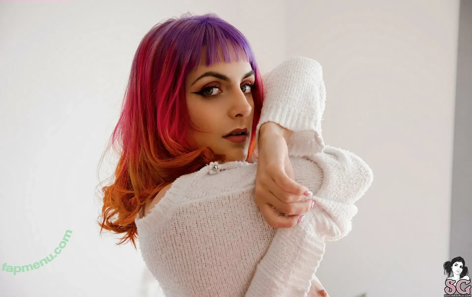 Jasemi nude photo #0019 (Jassemidessert / Jassemisg / maidmarian__ / marufoxy / maruxadie_)