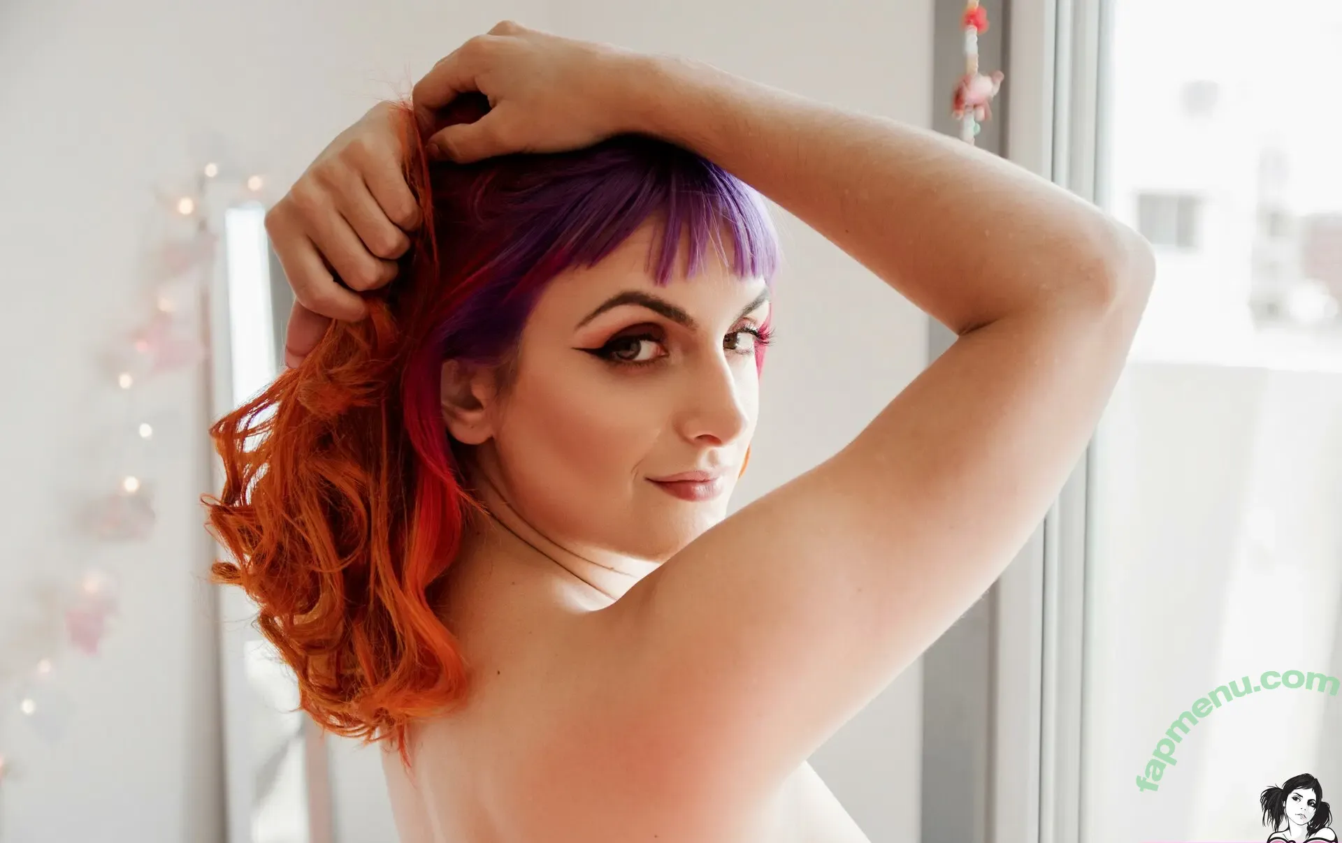 Jasemi nude photo #0041 (Jassemidessert / Jassemisg / maidmarian__ / marufoxy / maruxadie_)