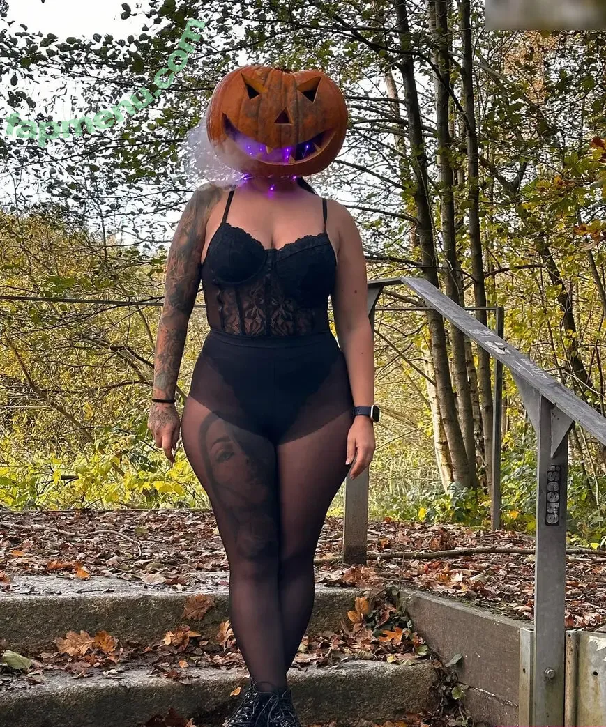 Jasmin aus Hamburg nude photo #0002 (Jasmin aus Hamburg)