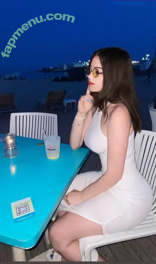 jasmin.reyeshn nude photo #0200 (jasmin.reyeshn)