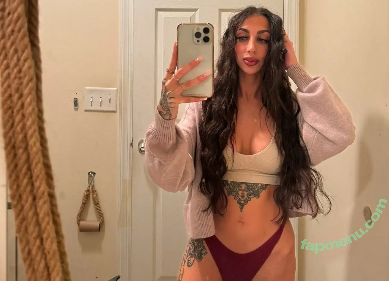 Jasmine Banks nude photo #0021 (jasaminebankstv / jasmine_baanks / jassiebanks)