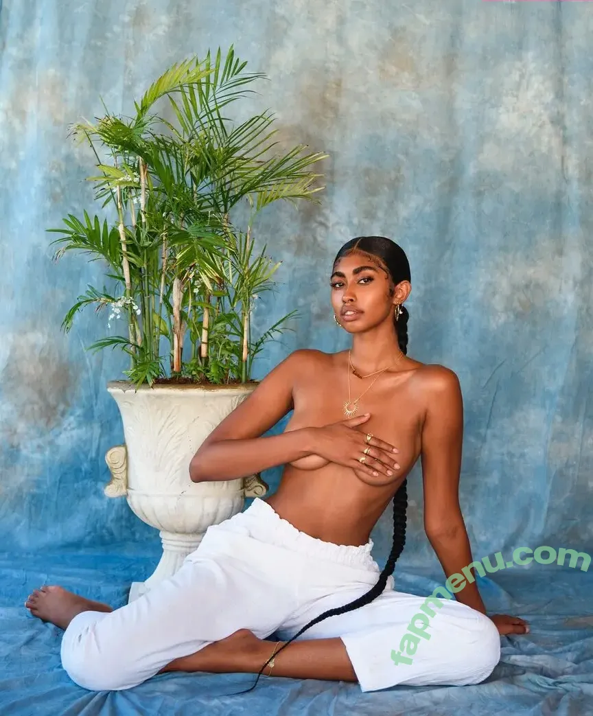 Jasmine Chola nude photo #0004 (Jasmine Blandford / jasmine.chola)