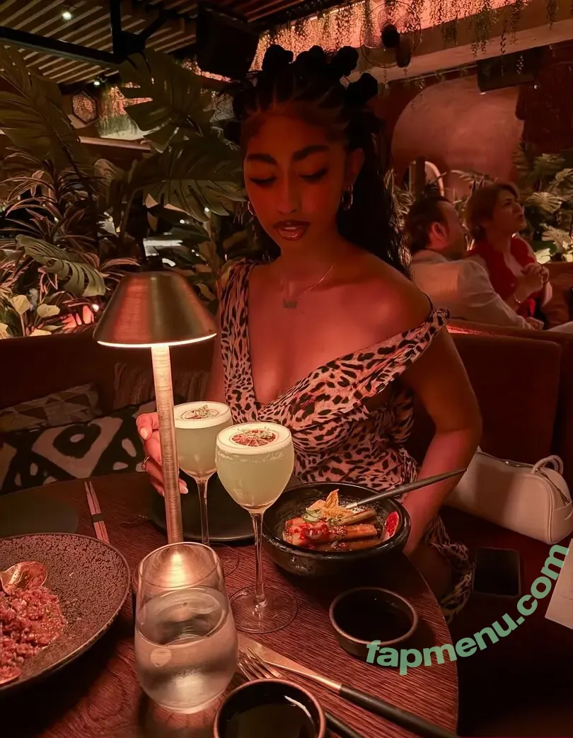 Jasmine Chola nude photo #0215 (Jasmine Blandford / jasmine.chola)