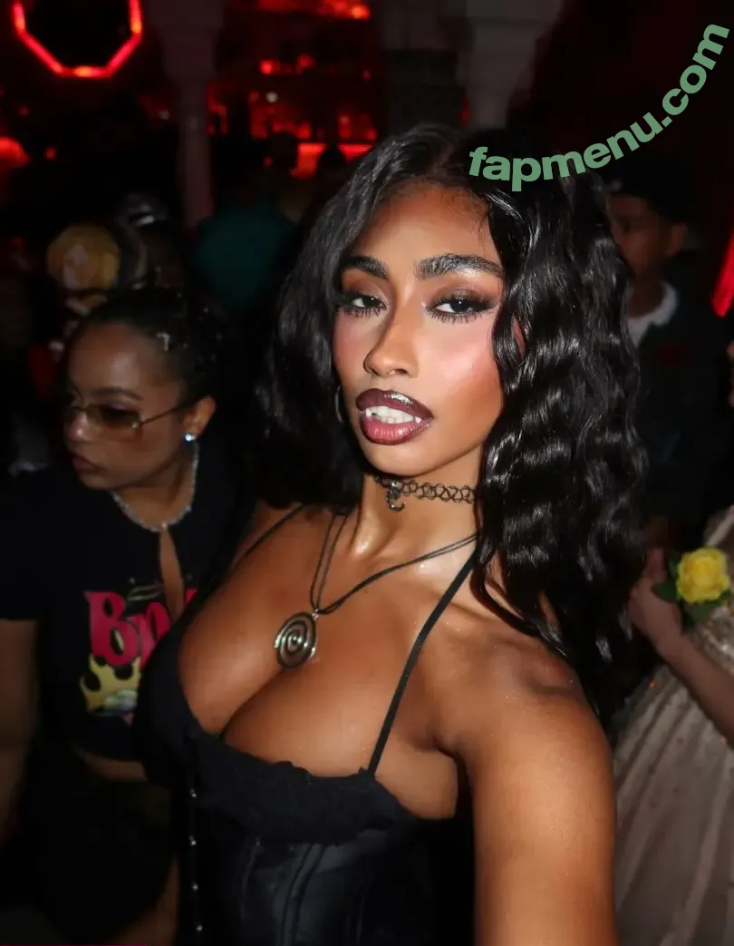 Jasmine Chola nude photo #0243 (Jasmine Blandford / jasmine.chola)