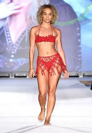 Jasmine Sanders / Golden Barbie / golden_barbie / goldenbarbie / jasminesanders nude photo #0526