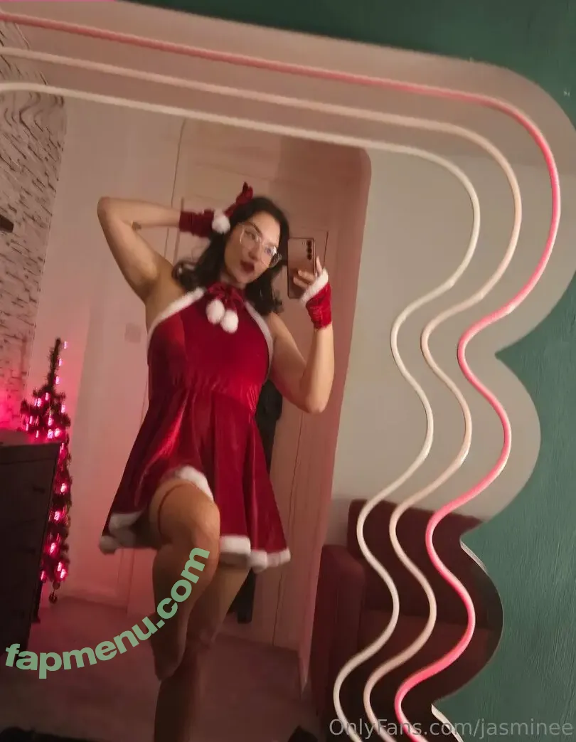 jasminee nude photo #0009 (official.jasminee_)