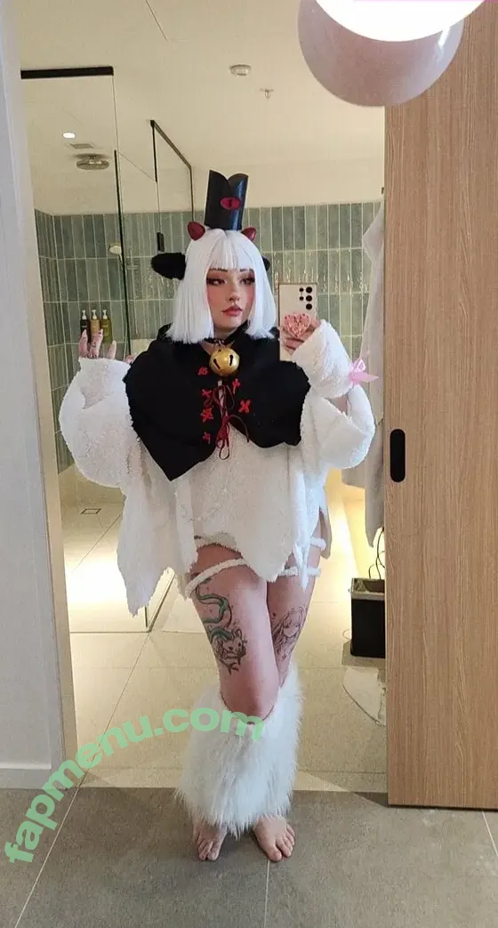 JasminFoxe nude photo #0117 (candidcat18 / jazzyfoxe)