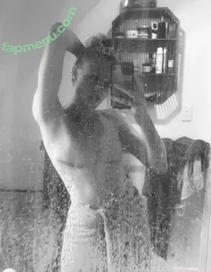  nude photo #0005