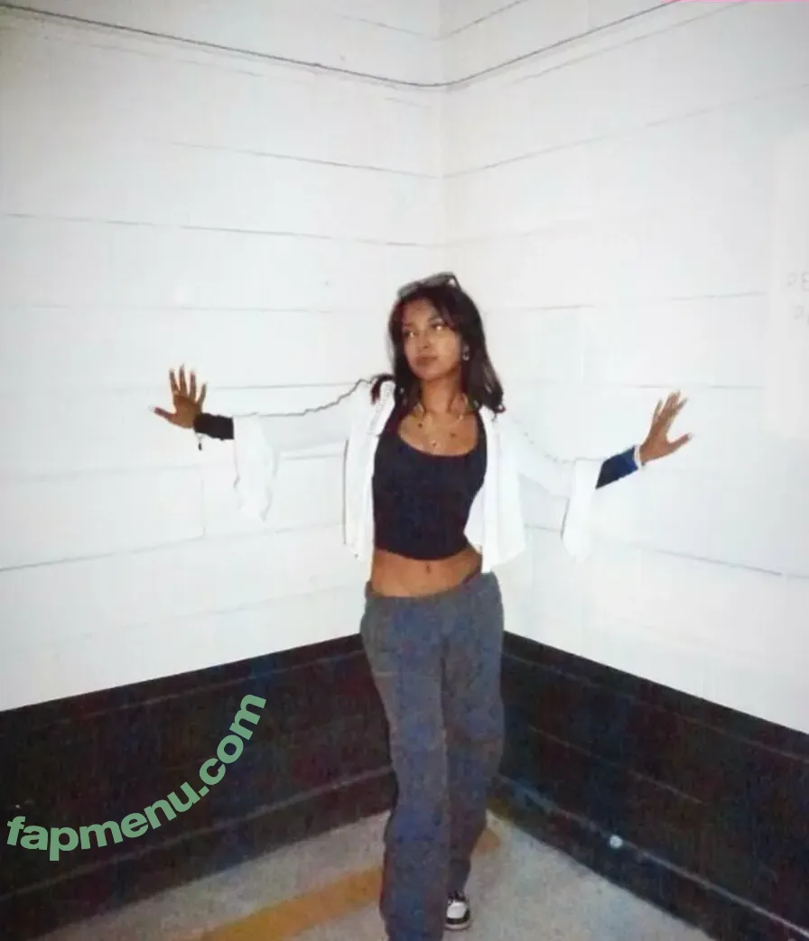 Javeria Wasim nude photo #0011 (Jawbreakergirl 🇵🇰 / javeriawasiim)