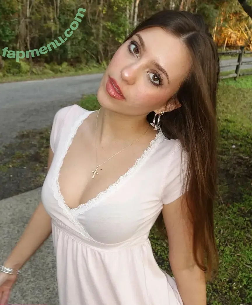 Jayla Alexandra nude photo #0058 (jayla.alexandraa / jayla.foxx)